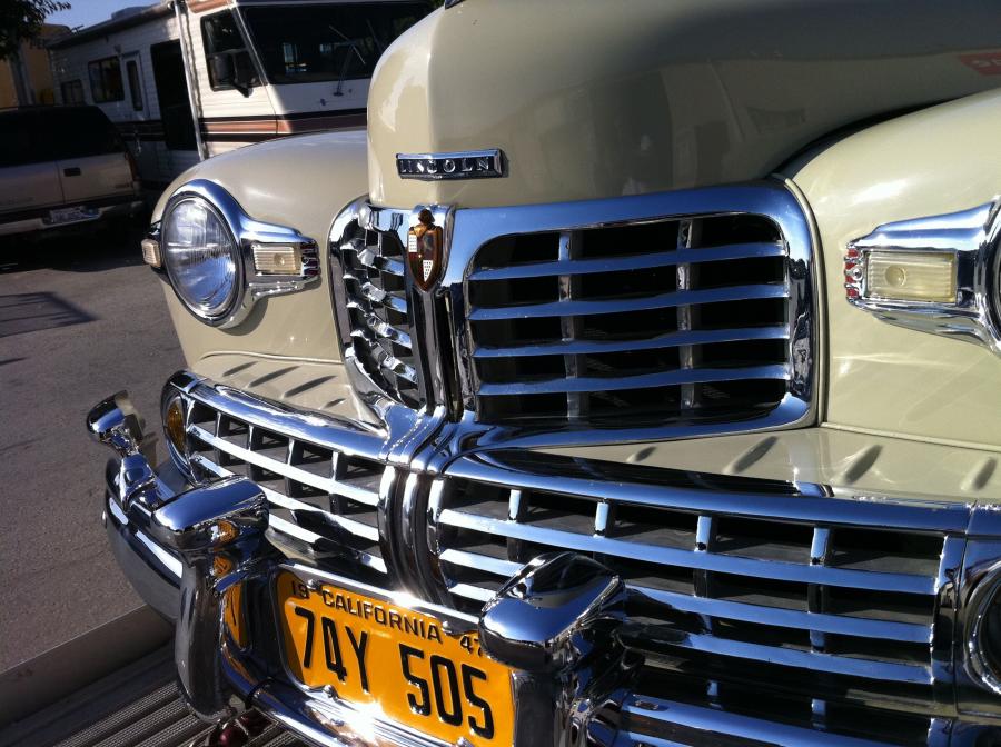  Lincoln Continental Convertible 1947 года  (фото 2 из 8)